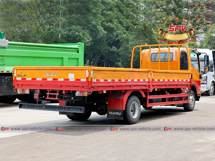  Goods Transport Truck ISUZU - Right Back Side View